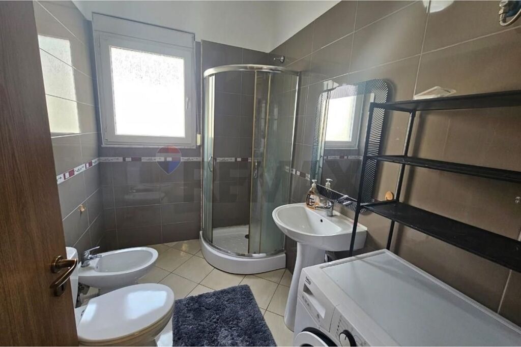 Modern 1+1 Apartment for Rent near Pazari i Ri