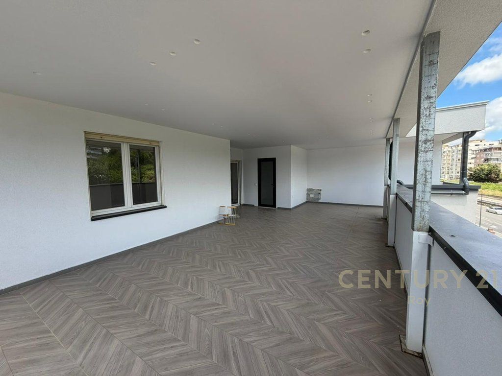 EXCLUSIVE ! 1+1 STUDIO APARTMENT FOR SALE WITH VERANDA AT KAVAJES ROCK !