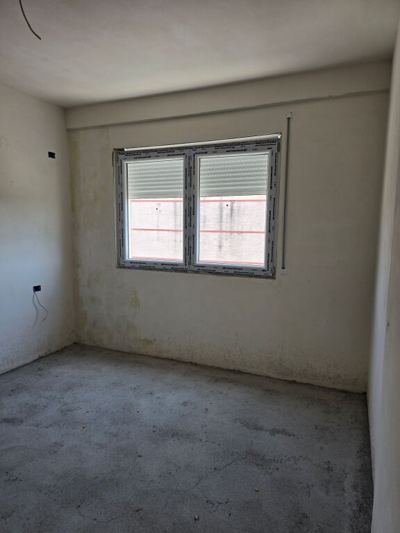 APARTMENT FOR SALE IN THE PASKUQANI AREA