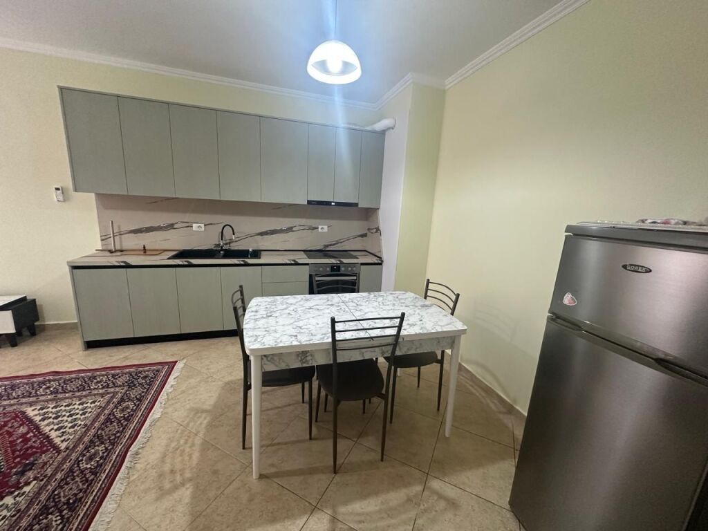 🏢Astir, vicino a Bar Artist, appartamento arredato 2+1+2 in affitto. 50.000 Leke