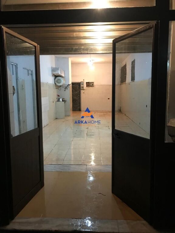 STORE FOR RENT 50M2 "LAPRAKE, KUPOLA" 30,000 LEKE
