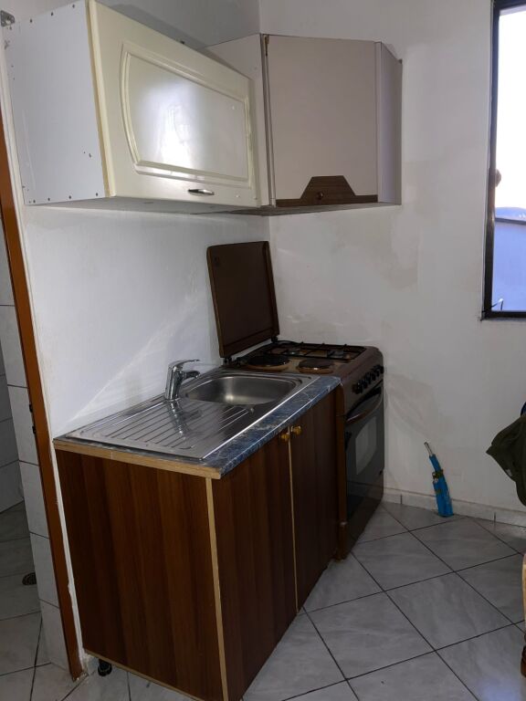 GARSIONERE 22000 LEKE.RRUGA GRAMOZ PASHKO