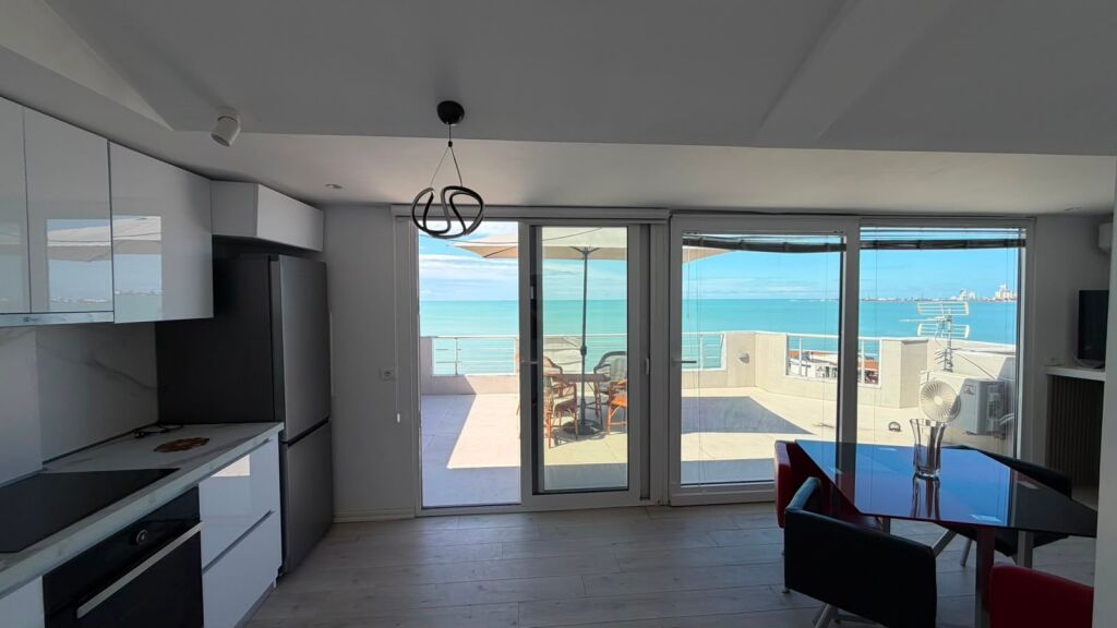 Modern 2+1 Apartment with Sea View – For Rent on the Beach, Durres