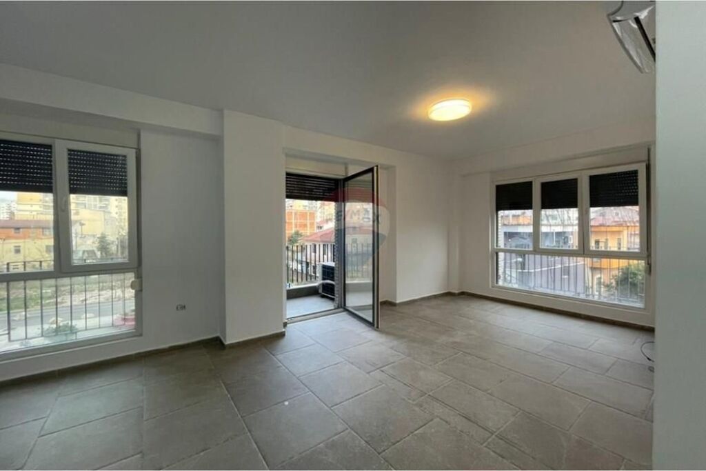 UFFICIO IN AFFITTO – GRAND PARK RESIDENZA, TIRANA