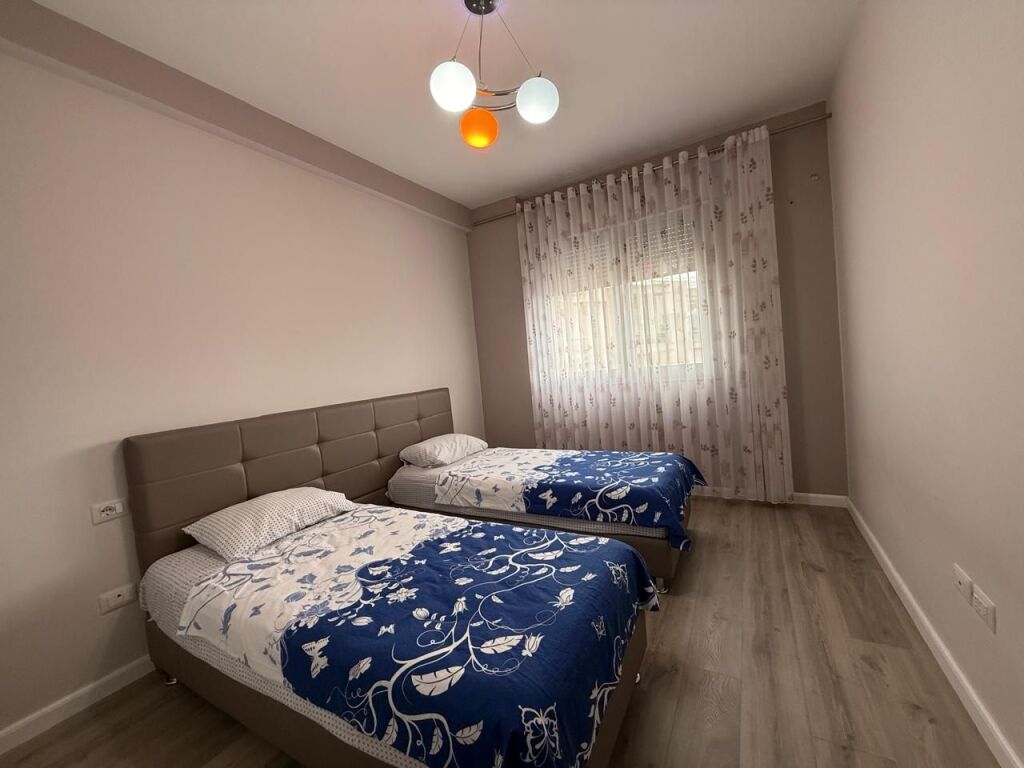 Apartament 2+1 per Shitje, Rruga e re, Vlore.