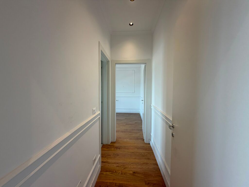 JEPET AMBIENT PER ZYRA+POST PARKIMI TIRANA GARDEN BUILDING
