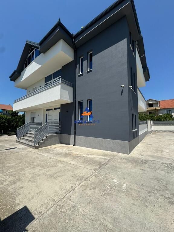 JEPET VILE ME QERA 220M2 "LAKNAS" 1500 EURO