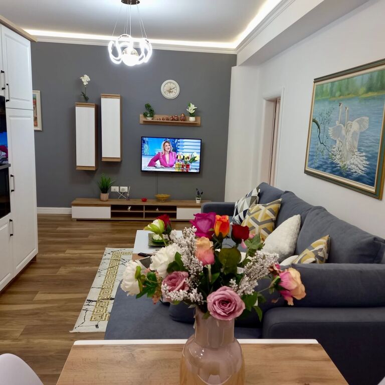 🏡 RENT Apartment 1+1 📍 Opposite the High School “Petro Nini Luarasi” 🛣️ “Margarita Tutulani” Street ✨  