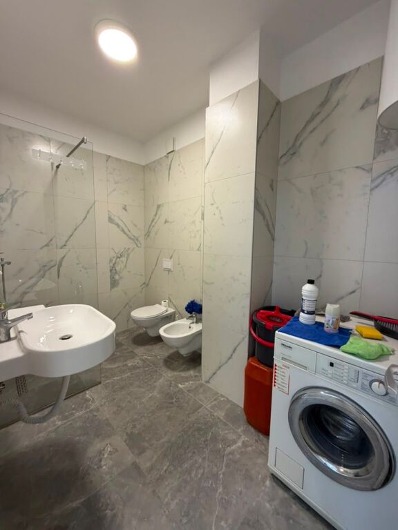 Apartament 2+1 + Parkim për Qira – Univers City