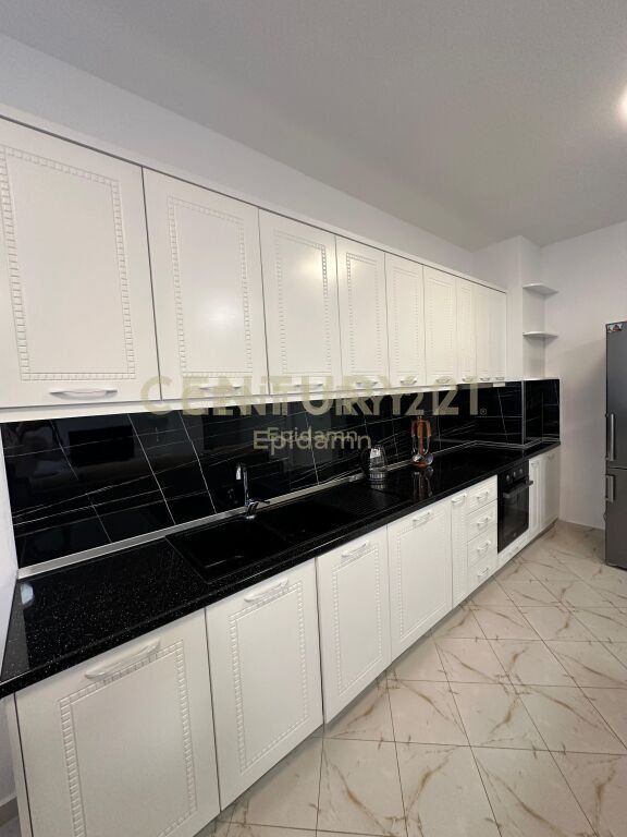 JEPET ME QIRA APARTAMENT 2+1+2 ME PAMJE DETI NE VOLLGA !