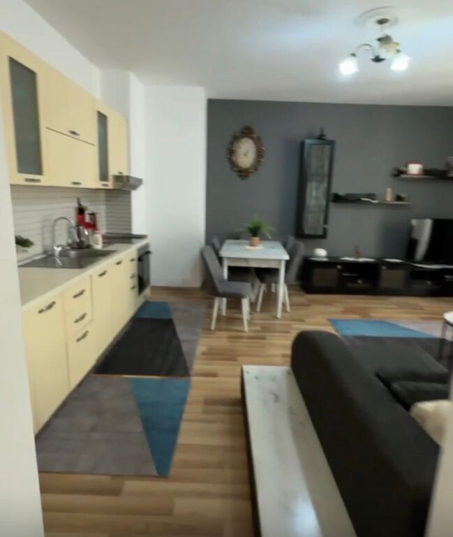 Apartment 1+1 for sale in Kamez!