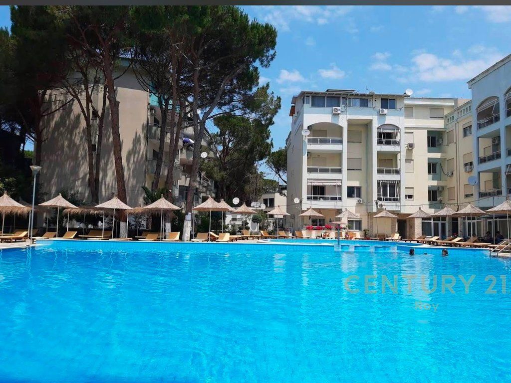 SHITET APARTAMENT 1+1 TEK MALI I ROBIT!ME PAMJE NGA PISHINA!