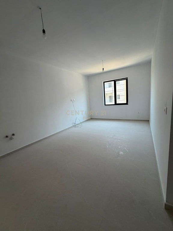 13 APPARTAMENTI 1+1 IN AFFITTO IN UNA RESIDENZA CON PISCINA, PER INVESTIMENTO A MALIN E ROBIT !! 3.450 € /Mese