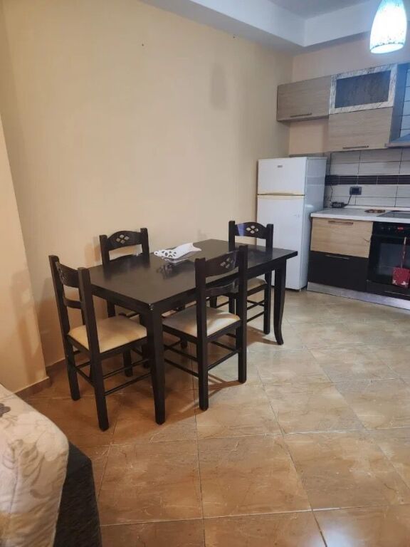 Apartament 1+1 per qera ne Fresk !