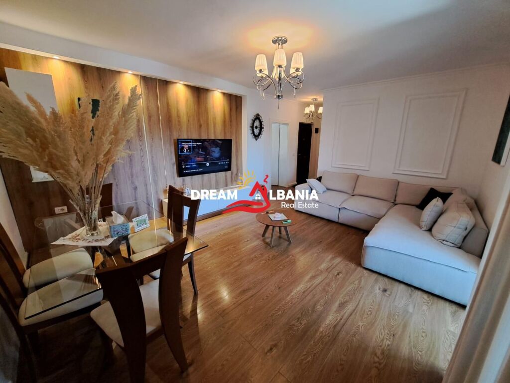 Super Apartament 2+1+2 Ballkone ne Shitje ne Laprake, Prane KMY (ID 5129001)