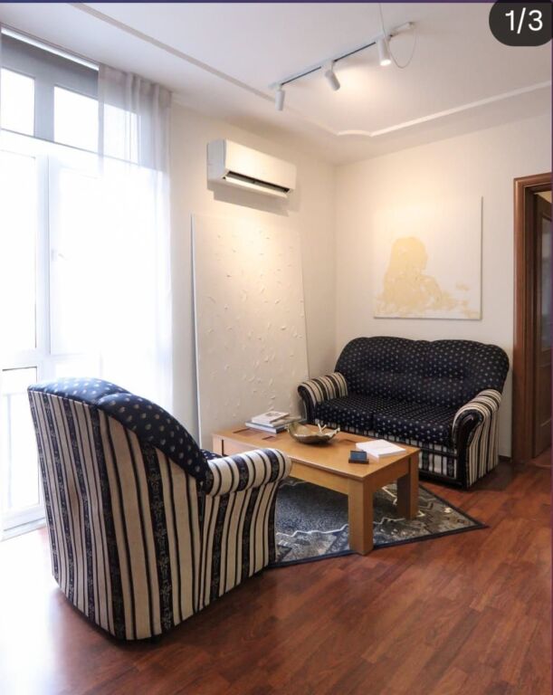 Ufficio 3+1 in affitto presso il Tribunale di Tirana