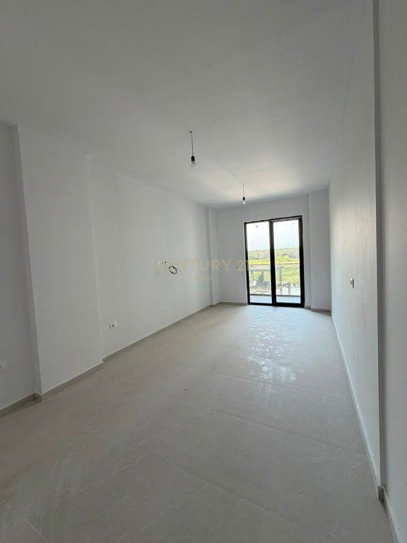 13 APPARTAMENTI 1+1 IN AFFITTO IN UNA RESIDENZA CON PISCINA, PER INVESTIMENTO A MALIN E ROBIT !! 3.450 € /Mese