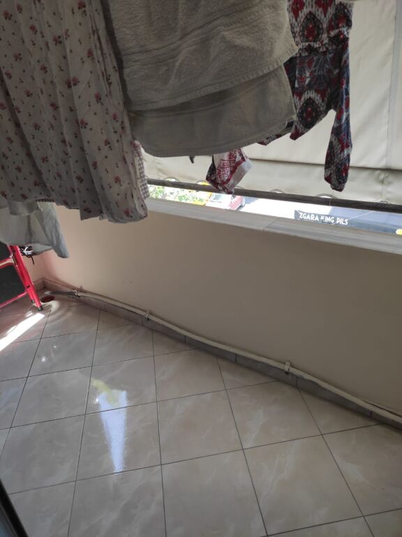 Jepet me qera apartament  1+1 Prane Shkolles  Jeromin De Rada