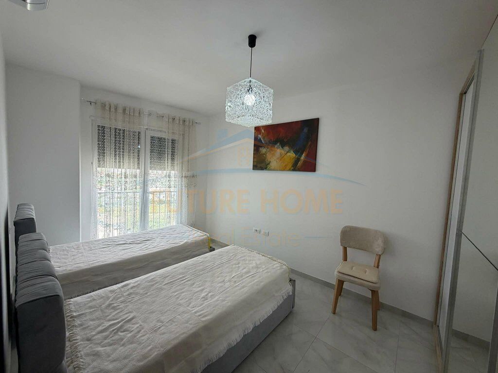 Affitto, Appartamento 2+1 + 2 Posti Auto, Unaza Re