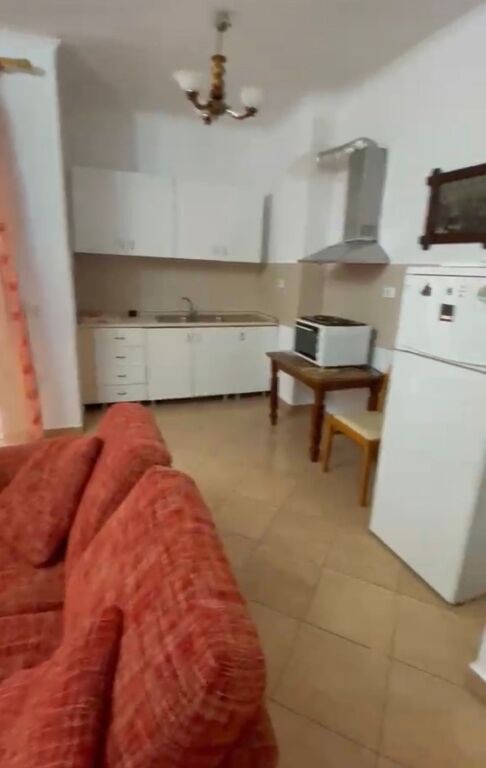 Affittasi 1+1 Yzberisht vicino a kmy 380€