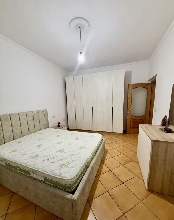 Apartment 2+1 for rent at Kryqëzimi i Brrylit 500 thousand old lek
