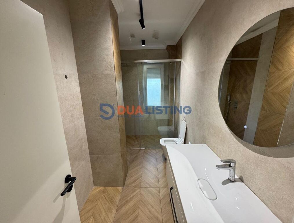 AFFITTASI APPARTAMENTO 2+1+2 PRESSO IL COMUNE DI PARIGI, KRISTAL CENTER !!