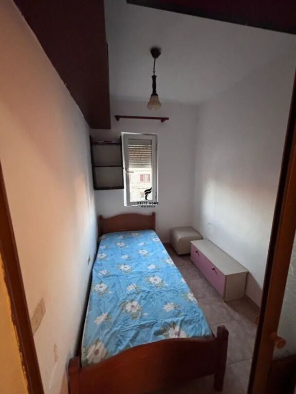 APARTAMENT ME QERA 1+1 ALI DEMI 45.000 LEKE FH-78676