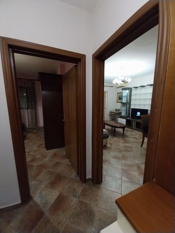 Apartment 1+1 for rent at Komuna e Parisit