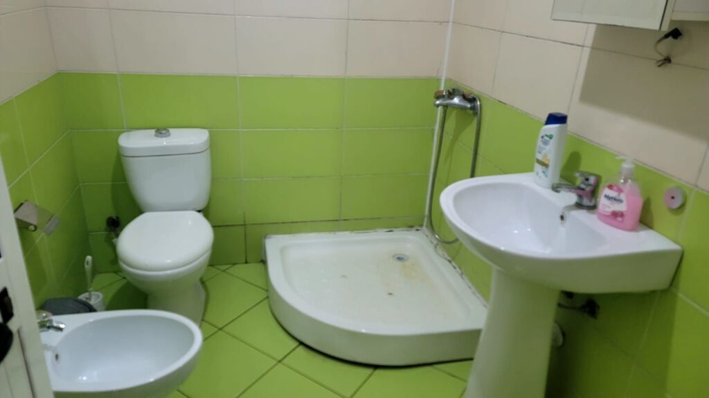 In affitto 2+1+1 Astir Vuoto 350 mila lek