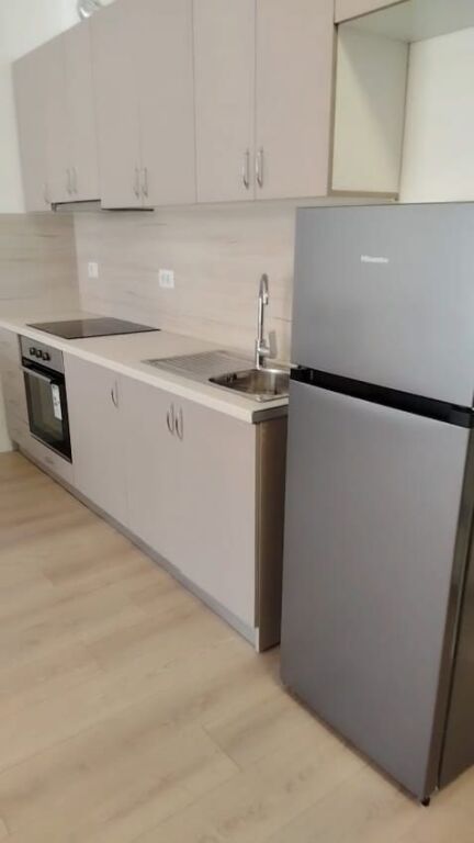 AFFITTASI APPARTAMENTO 1+1+ PARCHEGGIO A UNIVERS CITY Q.T.U  45.000 LEKE