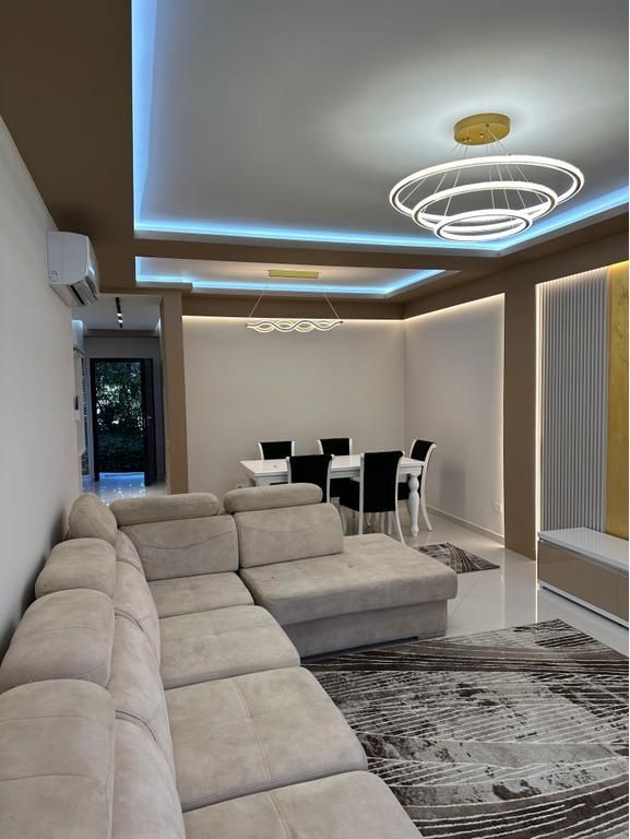 Qera, Duplex 3+1+3, Kodra e Diellit 1, Tiranë.
