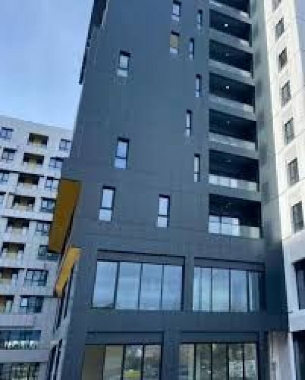 Shitet, Apartament 1+1, Rruga e Kavajes, Kompleksi Square21, Tirane.