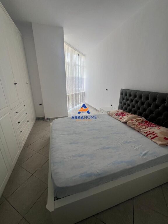 JEPET APARTMENT ME QERA 2+1+BALLKON "YZBERISHT" 40.000 LEKE