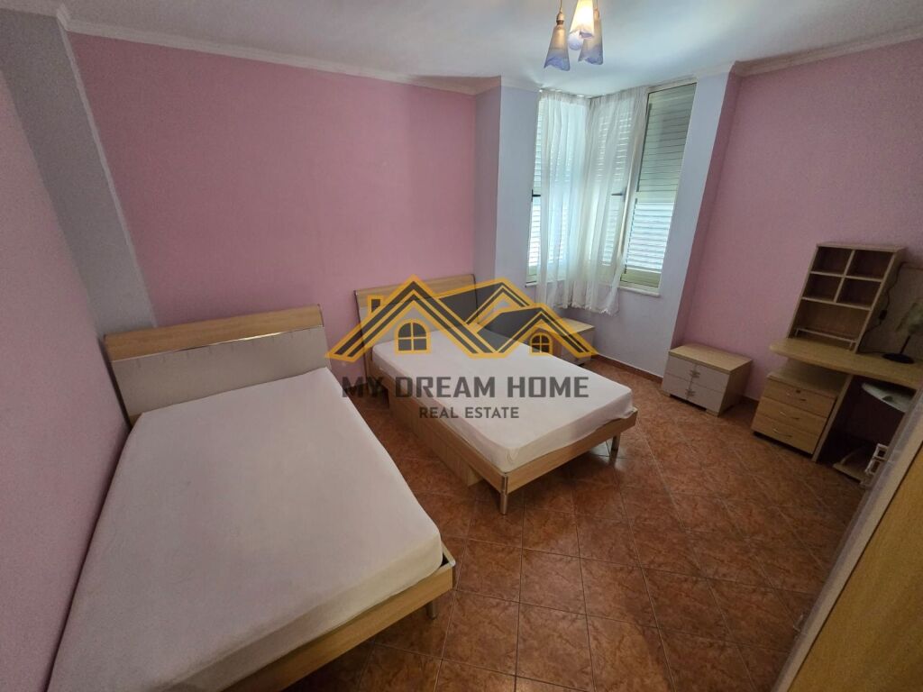 Apartament 2+1 Me Qira në Qender te Durrësit !