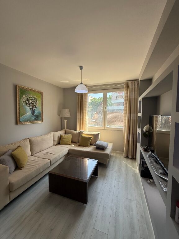 Prane Pazarit Te Ri, Shitet Apartament 1+1 I Sapo Investuar!