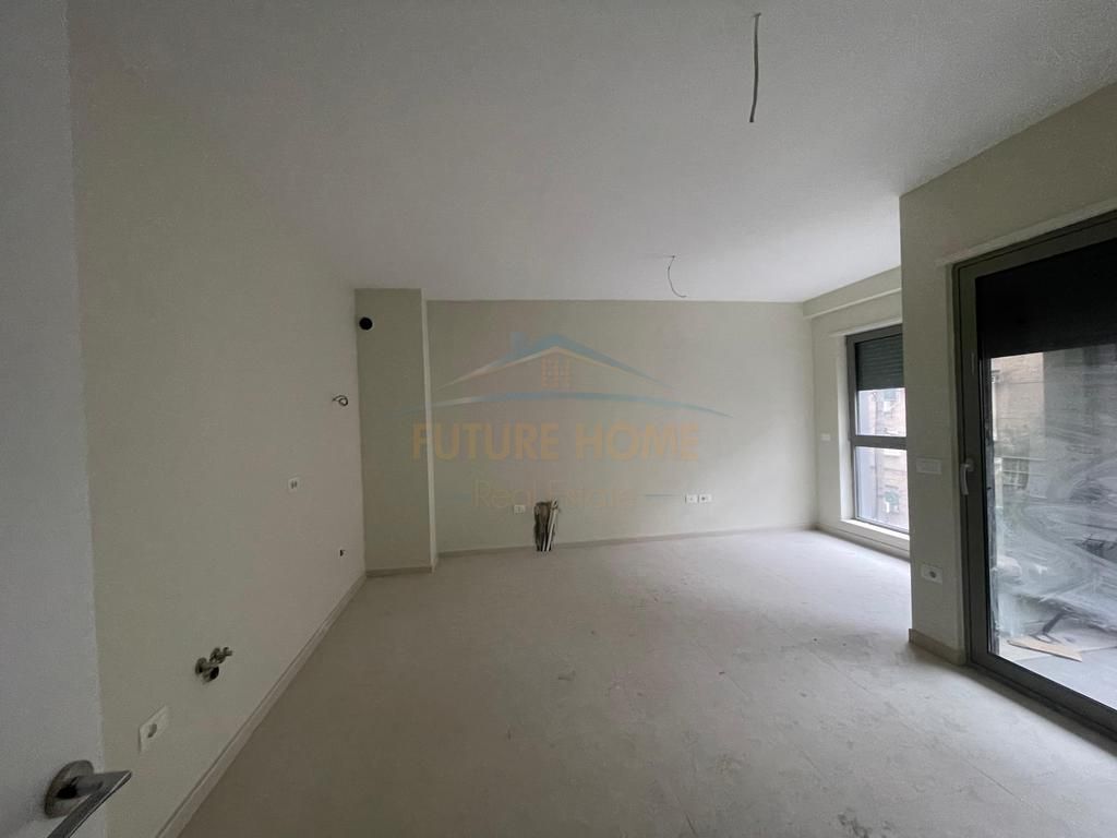 Shitet, Apartament 1+1, Rruga Dervish Hekali, Shkolla e Kuqe, Tiranë