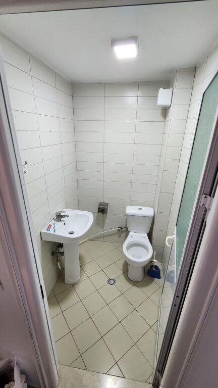 Duplex 2+1 me qira – pranë Kompleksit Grand, tregu elektrik !