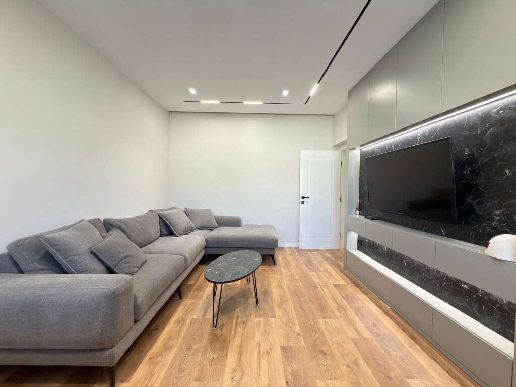Apartment 1+1 for rent Myslym Shyri!