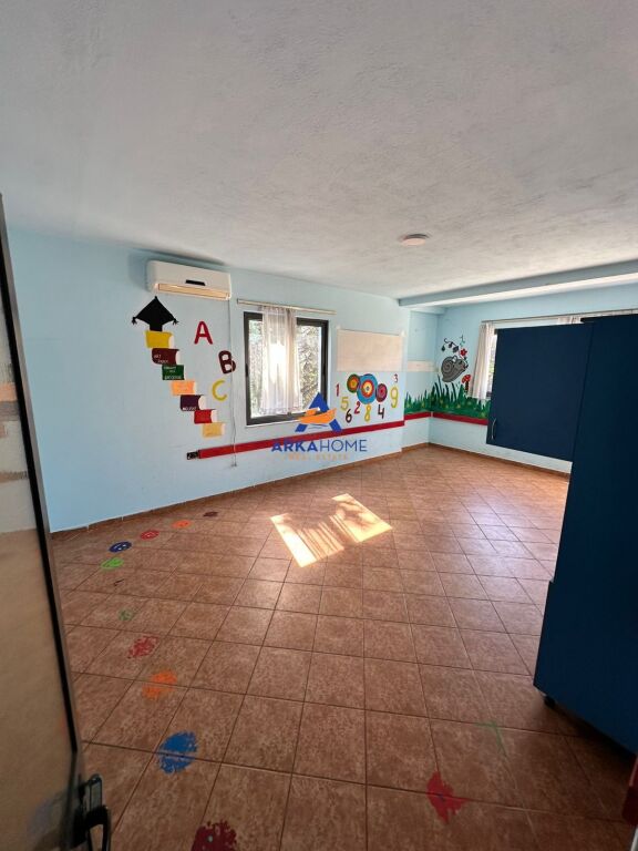 SI AFFITTO EDIFICIO DI 4 PIANI IN "RRUGA ELBASANIT" 50.000 LEKE