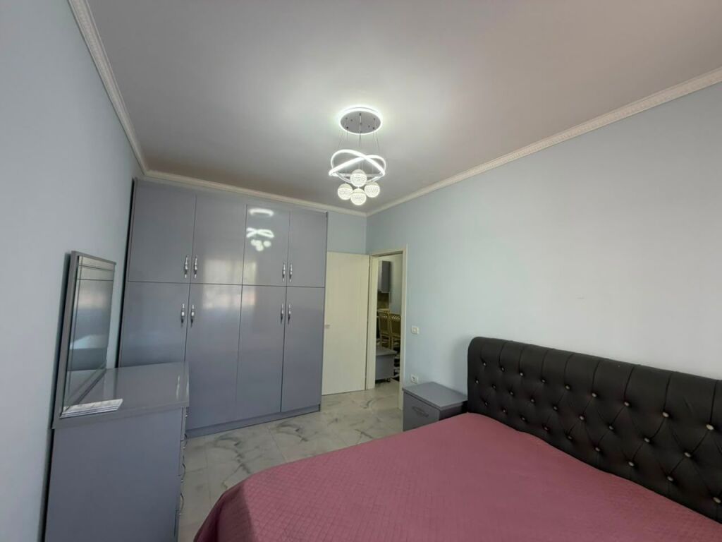 Shitet apartament 1+1 pranë Rrotës së Kuqe Plazh, Durres