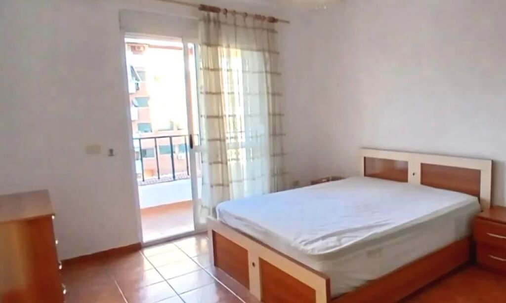 1+1, 3rd floor elevator, new market, 500 thousand lek