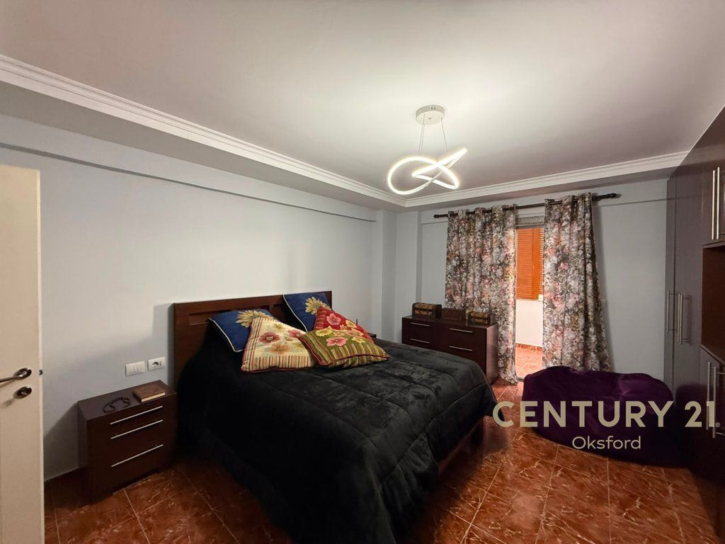 OKAZION!!! Apartament 2+1 per shitje buze rruges Dritan Hoxha