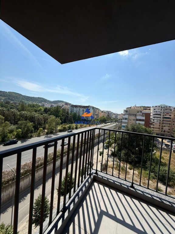AFFITTASI APPARTAMENTO 1+1+BALCONE "COMPLESSO OLIMPICO, COMUNE DI PARIGI" 75000 LEKE