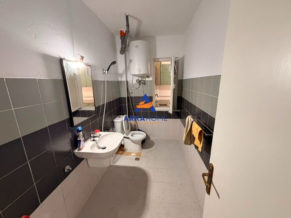 AFFITTASI APPARTAMENTO 1+1+BALCONE "A VASIL SHANTO" 50.000 LEKE