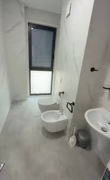 Jepet me qira 2+1+2 AKSESS TIRANA ISH DOGANA 550€