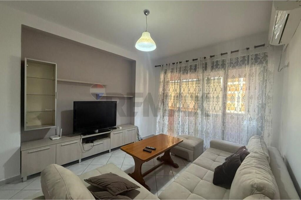 Apartament - Për Qira - Rruga Mikel Maruli, Tiranë