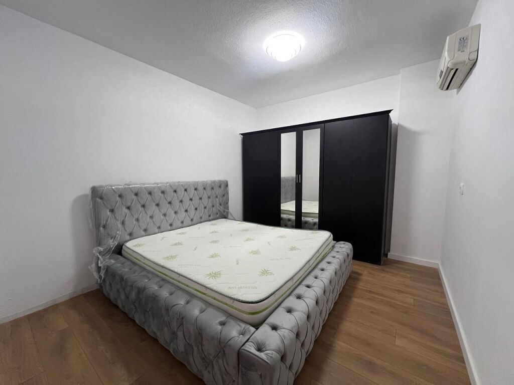 Okazion Shitet Apartament ne Golem 30 M nga Deti