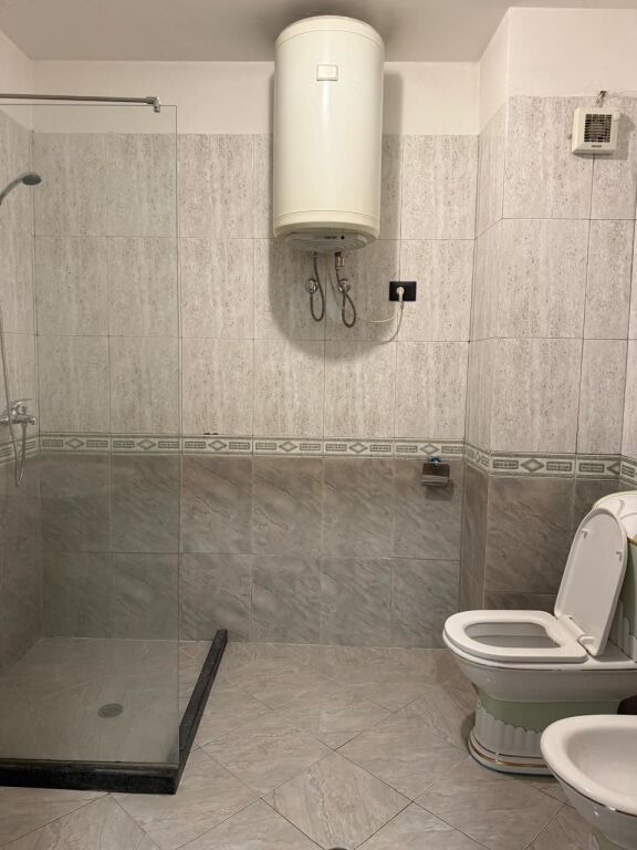 Affitto | Ambjent Biznesi | Bulevardi Gjergj Fishta | 800 €/mese