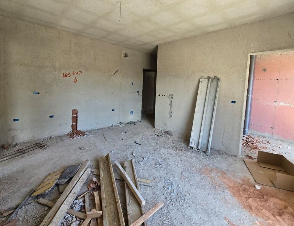 📌 Shitet Apartament 1+1 tek Tirana Entry