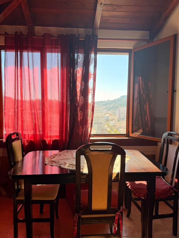 Papafingo 3+1+2 për Shitje – Pranë Corner, Durrës